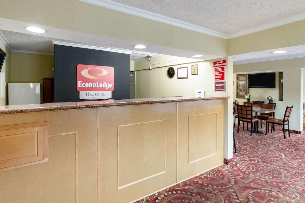 Econo Lodge Huntington - Barboursville University Area Bagian luar foto