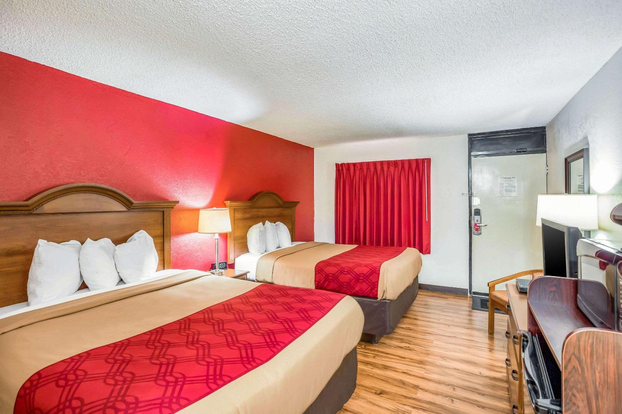 Econo Lodge Huntington - Barboursville University Area Bagian luar foto