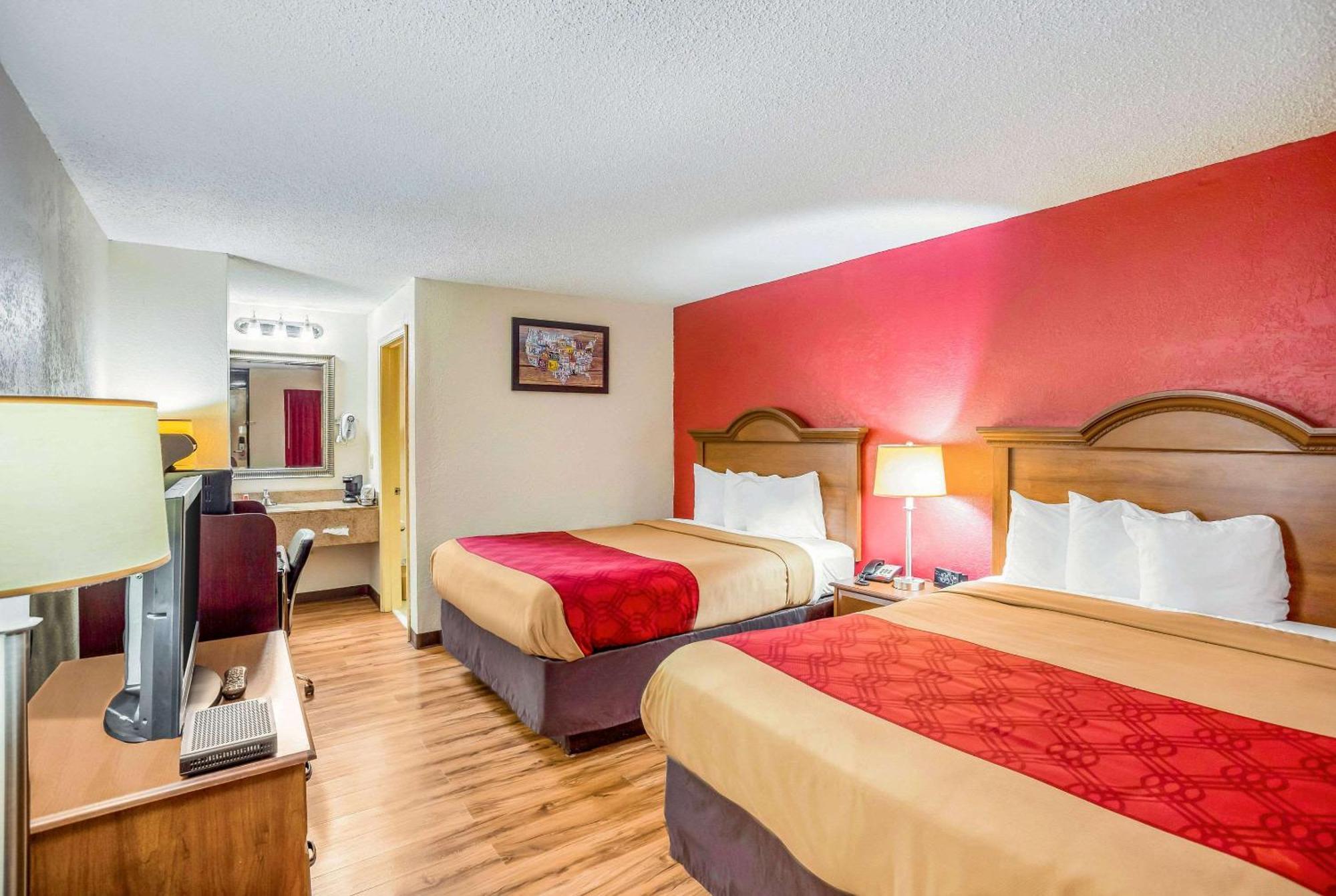 Econo Lodge Huntington - Barboursville University Area Bagian luar foto