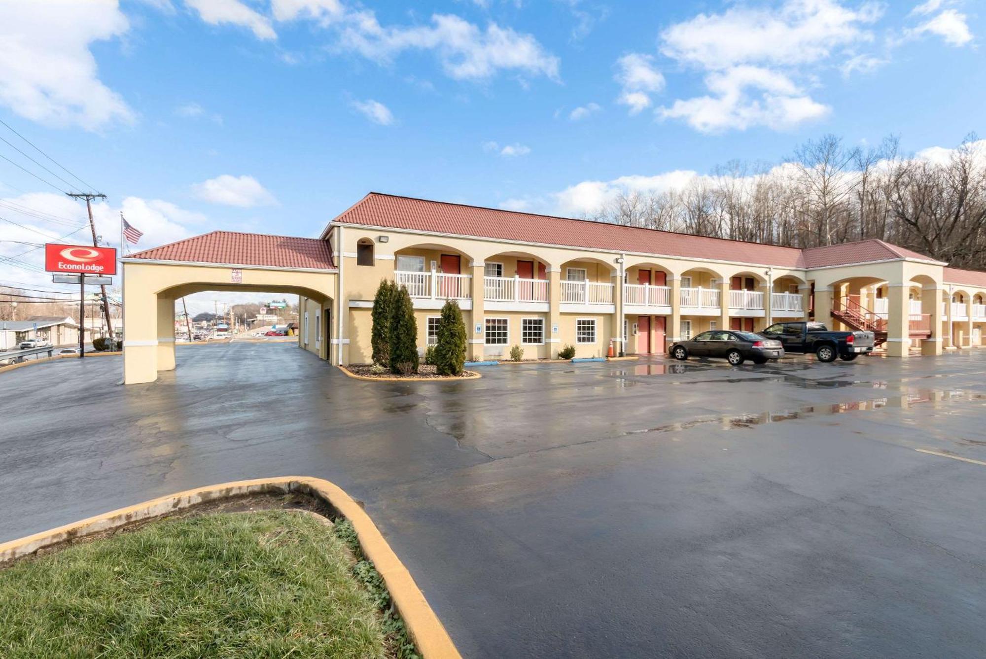Econo Lodge Huntington - Barboursville University Area Bagian luar foto