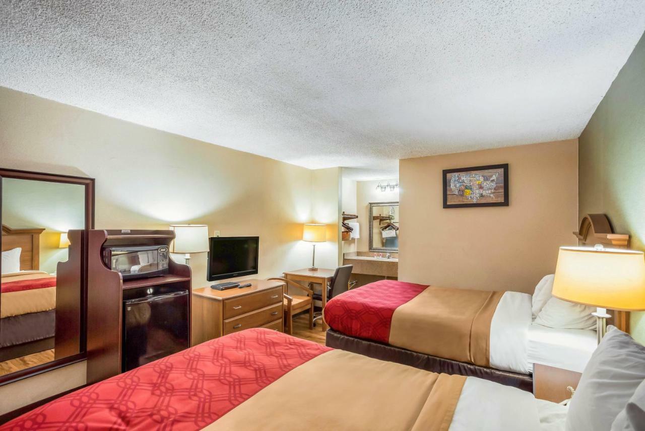 Econo Lodge Huntington - Barboursville University Area Bagian luar foto